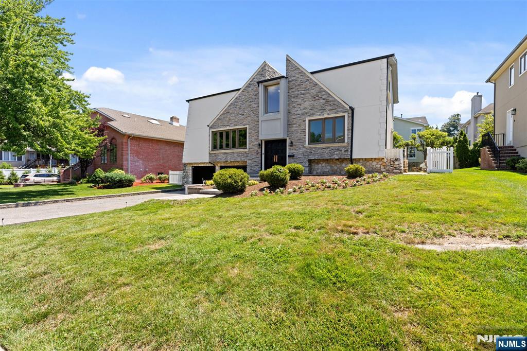 275 Alfred Avenue