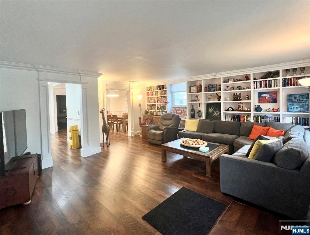 Rental Property at 13 Lindley Ave, Tenafly, New Jersey - Bedrooms: 3 
Bathrooms: 2 
Rooms: 8  - $5,600 MO.