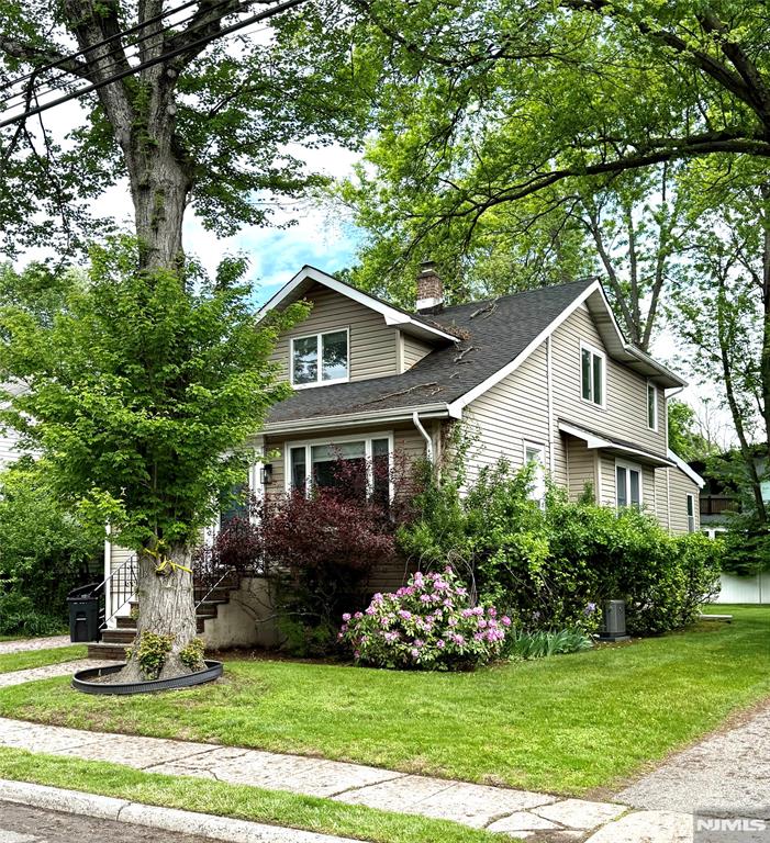 Rental Property at 13 Lindley Ave, Tenafly, New Jersey - Bedrooms: 3 
Bathrooms: 2 
Rooms: 8  - $5,300 MO.