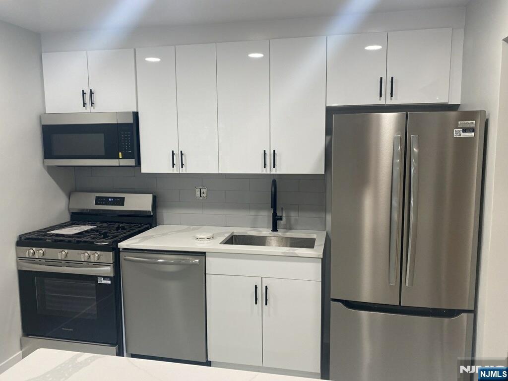 2205 N Central 1B