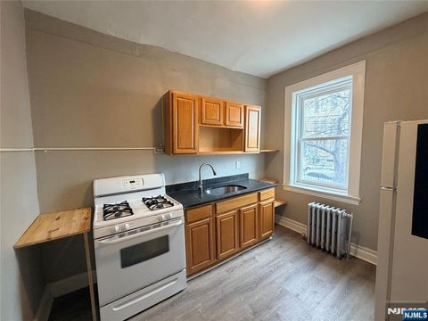 Photo of 16 Irving St #A1, Newark, NJ 07104 (MLS # 26007643)