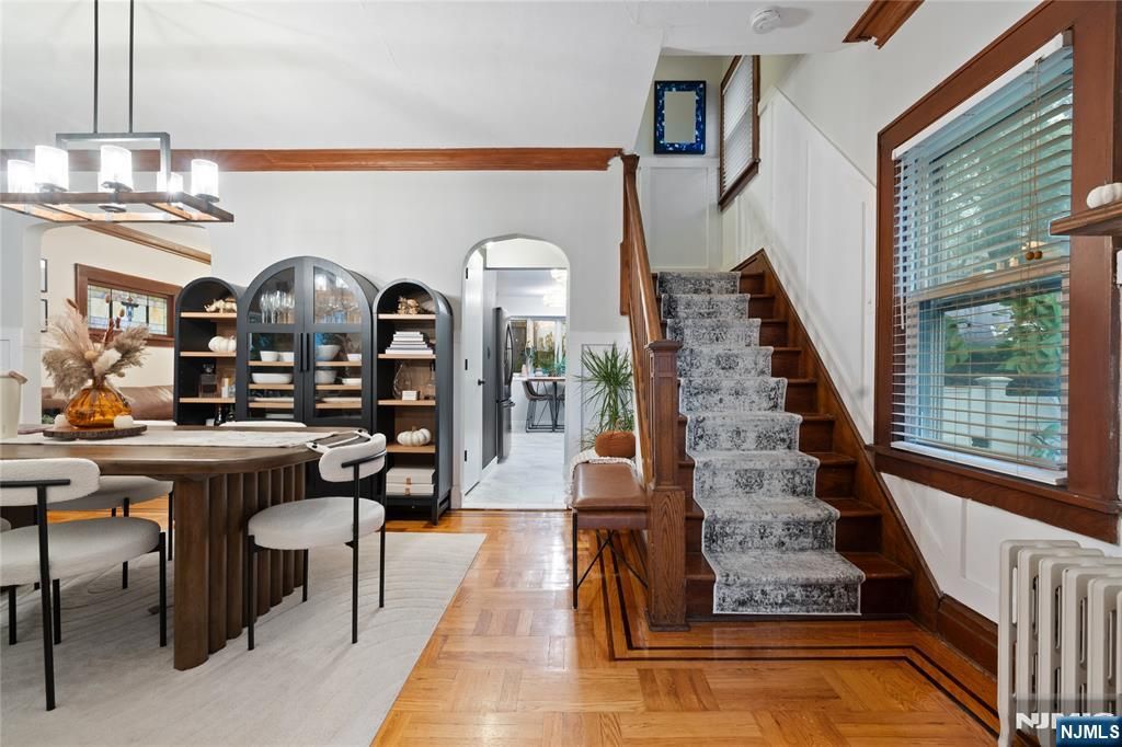 Photo of 91 Mountainside Terrace, Clifton, NJ 07013 (MLS # 25036052)