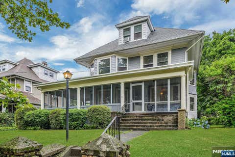 Photo of 176 Mountain Way, Rutherford, NJ 07070 (MLS # 26025481)