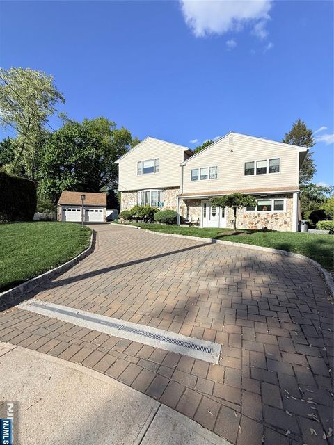 Photo of 7 Keith Place, Glen Rock, NJ 07452 (MLS # 26016795)