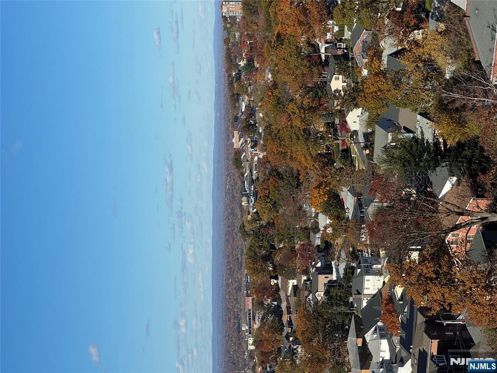 770 Anderson Avenue 16F