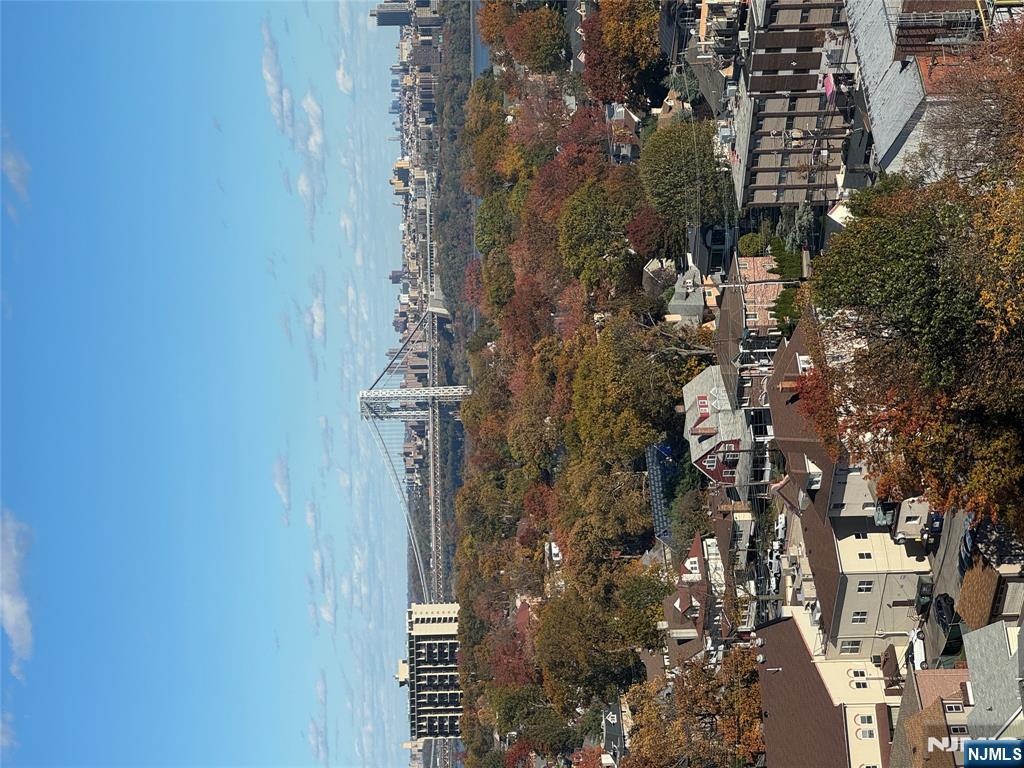 770 Anderson Avenue 16F