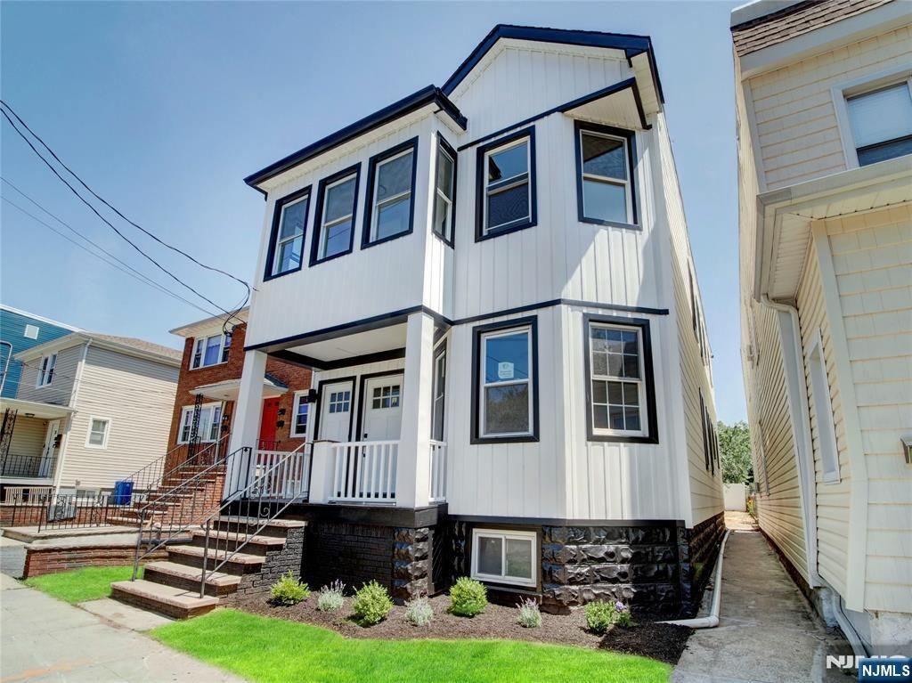 36 42nd Street