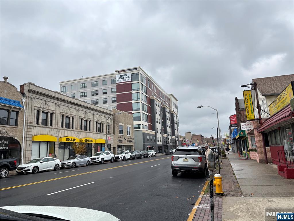 591 Bloomfield Avenue