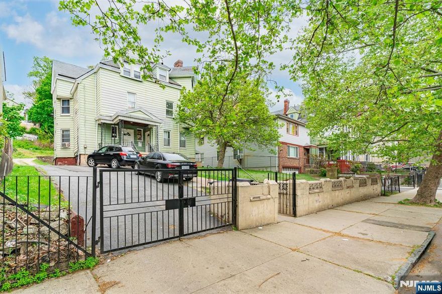 Income-producing commercial boarding house located in the Northern section of Newark. This property features 15 rentable units, offering strong cash flow potential for investors. All tenancies are currently month-to-month, providing flexibility for repositioning or future rent adjustments. Rent roll and income/expense details available upon request. Property is being sold strictly AS-IS. Buyer is responsible for all municipal inspections, certifications, and any required repairs. Conveniently located near major transportation routes, public transit, shopping, and local amenities, with easy access to highways and nearby business districts. Excellent opportunity for investors seeking a value-add or income-generating asset in a high-demand rental market.