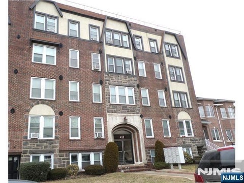 Photo of 411 Highland AVE #C4, Palisades Park, NJ 07650 (MLS # 26039089)