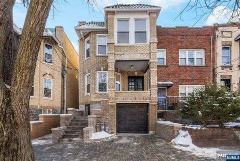 63 Highwood Terrace Weehawken NJ 07086