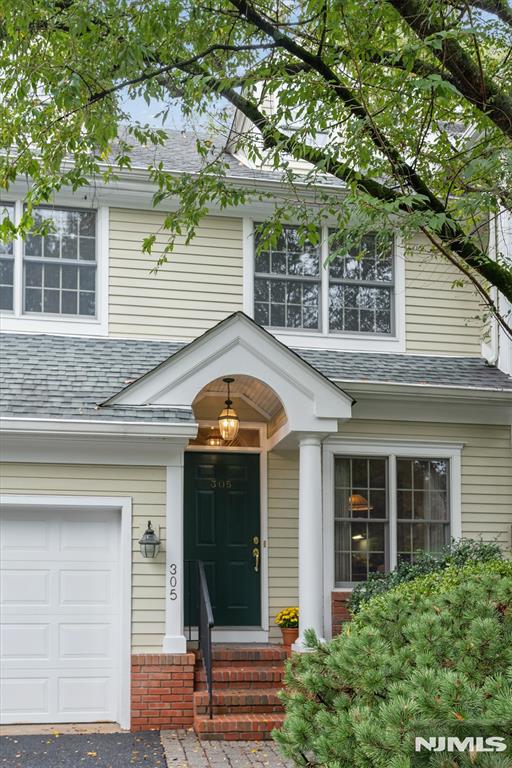 305 Huntington Court
