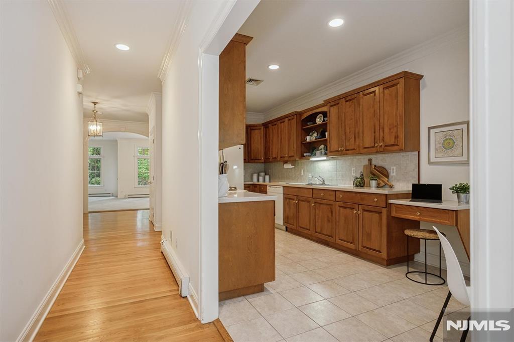 305 Huntington Court