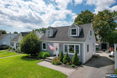 Photo of 56 Schuyler Avenue, Pompton Lakes, NJ 07442 (MLS # 26032183)