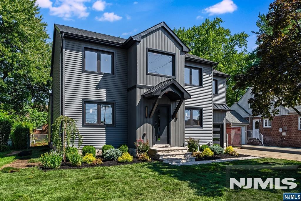 17-19 Berdan Avenue