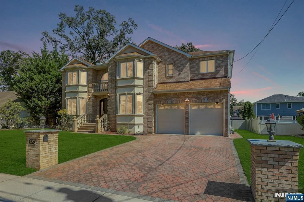 Photo of 627 Concord Street, New Milford, NJ 07646 (MLS # 26009687)