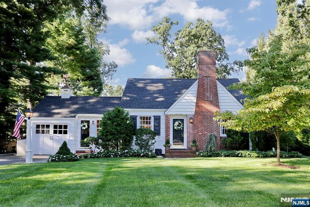 224 Van Houten Avenue