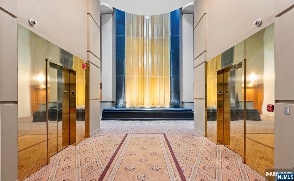 100 Carlyle Drive 9DN