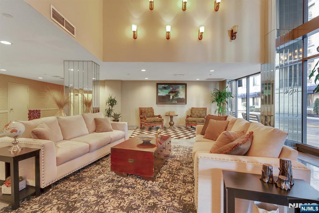 316 Prospect 6F