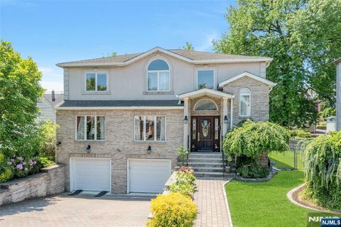 Photo of 244 McElroy Avenue, Fort Lee, NJ 07024 (MLS # 26018727)