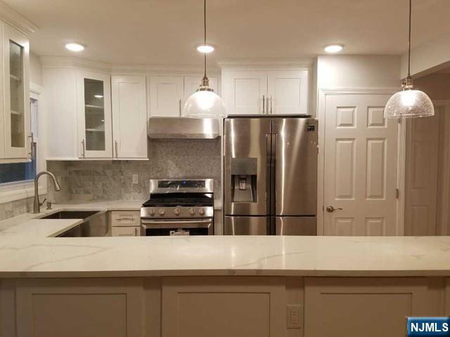 8B Lakeview Avenue 8B