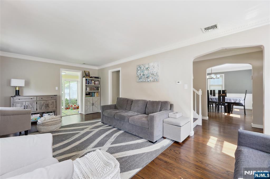 111 Van Buren Avenue