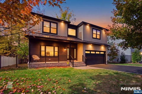 Photo of 129 Rivervale Road, River Vale, NJ 07675 (MLS # 26040207)