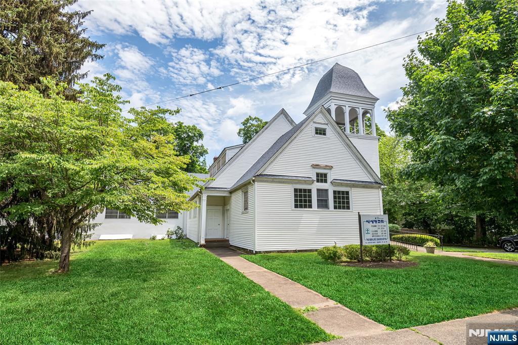 283 Harrington Avenue