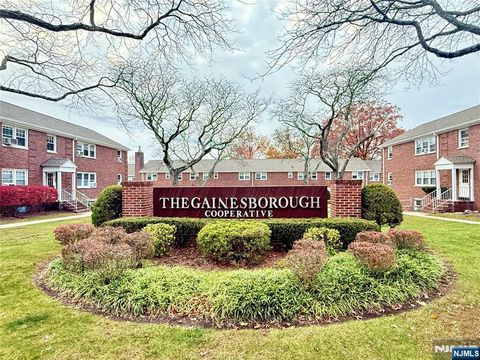 Photo of 293 Bogert Road #1A, River Edge, NJ 07661 (MLS # 25035491)