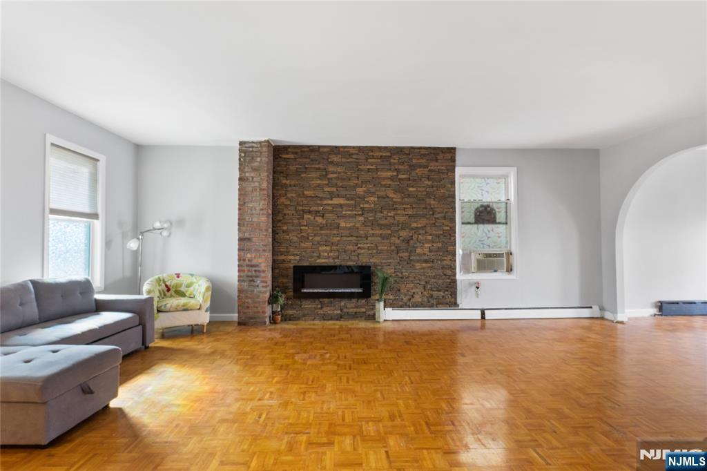 232 Centre Avenue