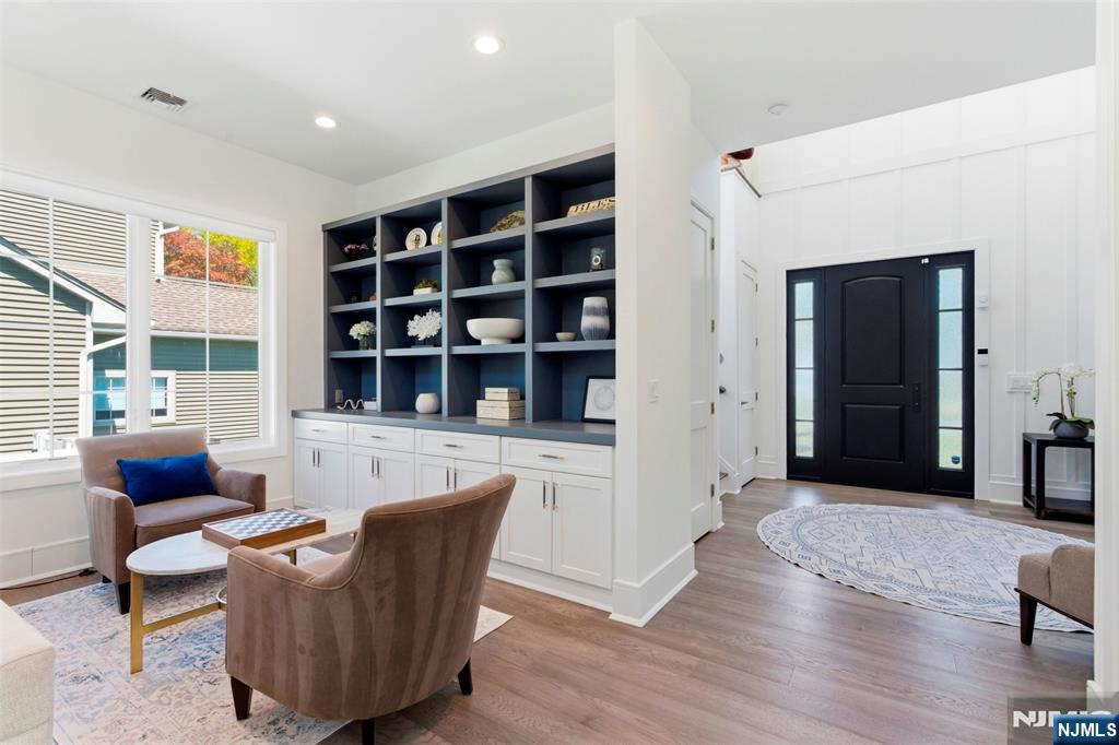 44 Crestwood Drive