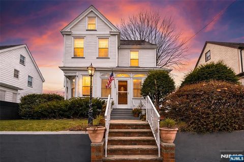 Photo of 144 Stuyvesant Avenue, Kearny, NJ 07032 (MLS # 26010694)