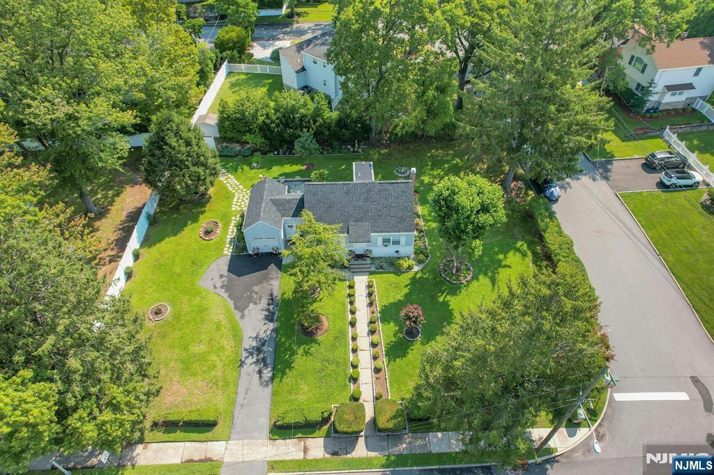 10 Knickerbocker Road