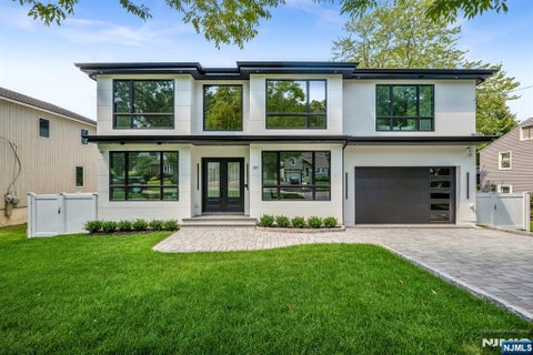 Photo of 391 Burnet Place, Paramus, NJ 07652 (MLS # 26035184)