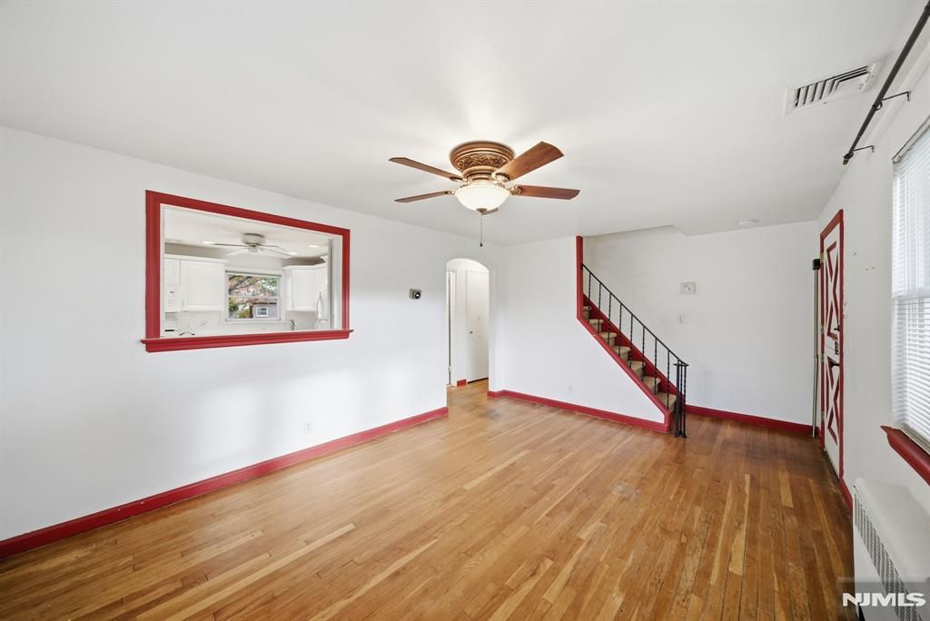 Photo of 165 Hebberd Avenue, Paramus, NJ 07652 (MLS # 25041007)