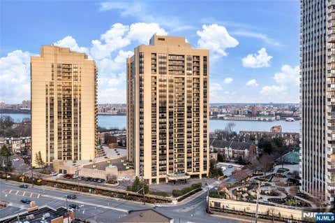 Photo of 800 Palisade Avenue #1804, Fort Lee, NJ 07024 (MLS # 26028689)