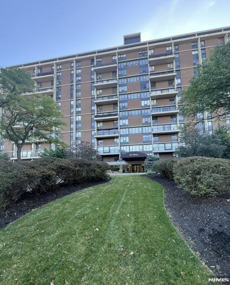Photo of 2 Horizon Road #1423, Fort Lee, NJ 07024 (MLS # 26012164)