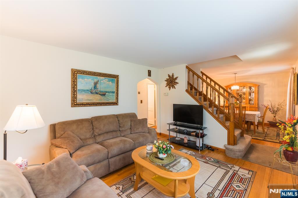 Homes for Sale in Northern NJ | ThisIsRiverEdge.com 64 Howard Street