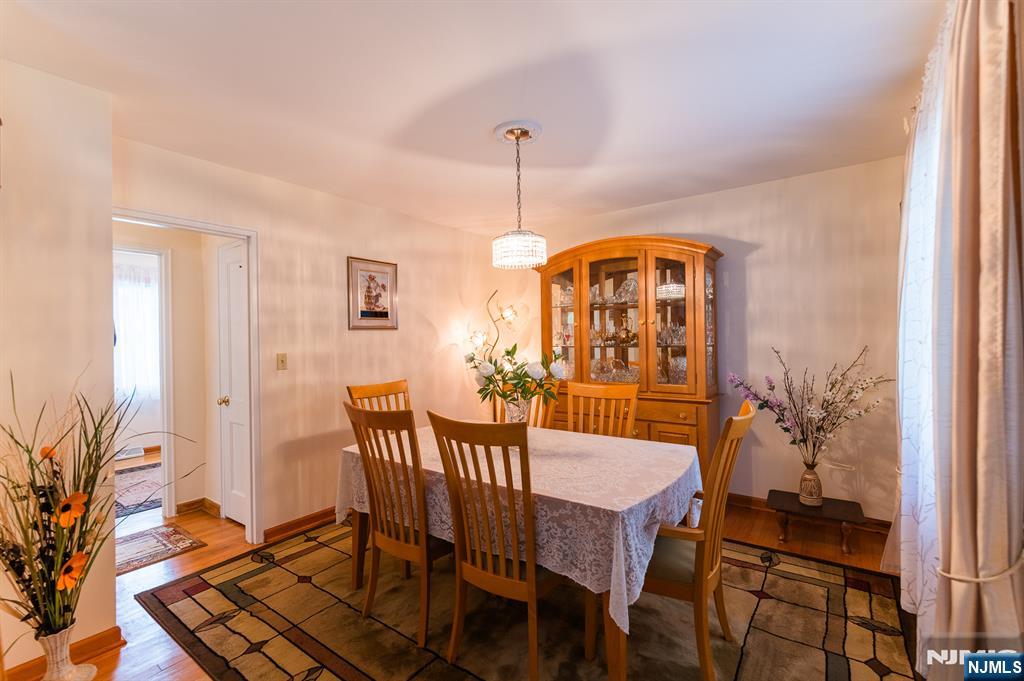 Homes for Sale in Northern NJ | ThisIsRiverEdge.com 64 Howard Street