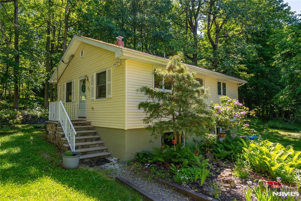 35 Windy Bush Lane