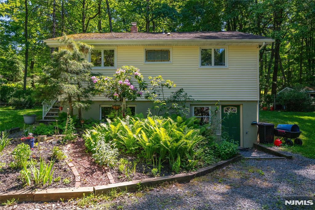 35 Windy Bush Lane