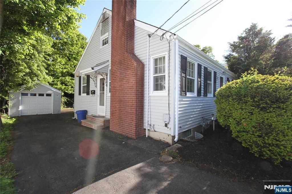 Photo of 34 Union Street, Hawthorne, NJ 07506 (MLS # 26018099)