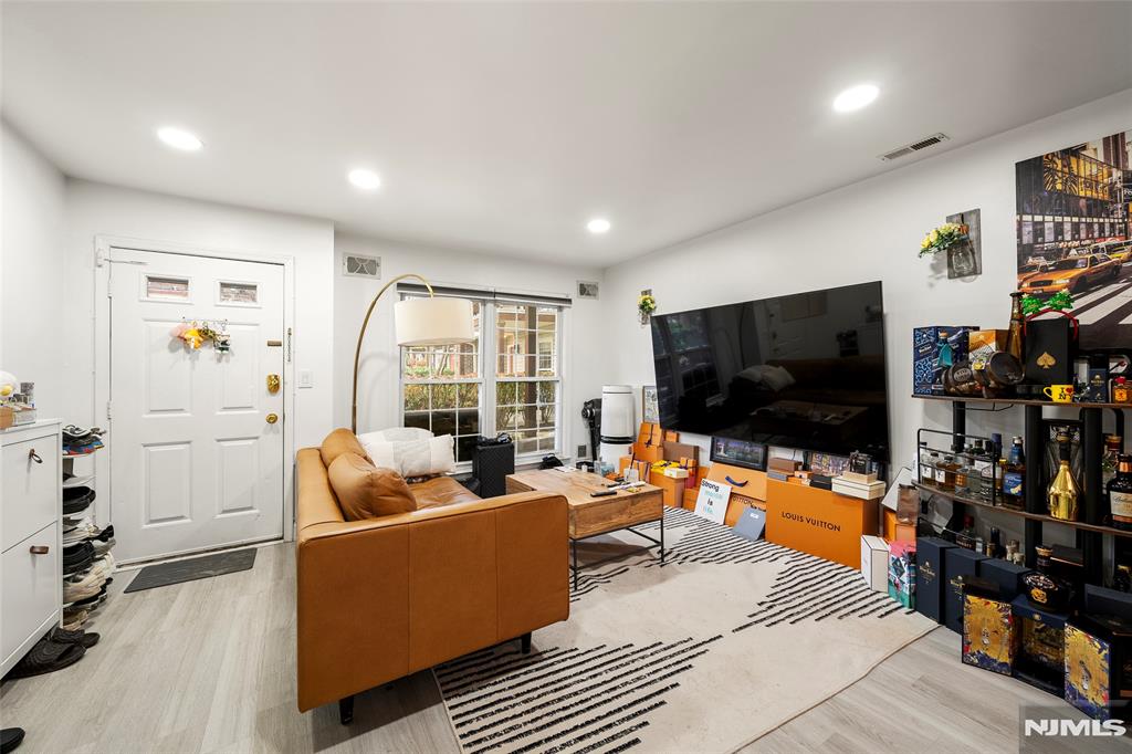 1420 Westgate Drive 8109