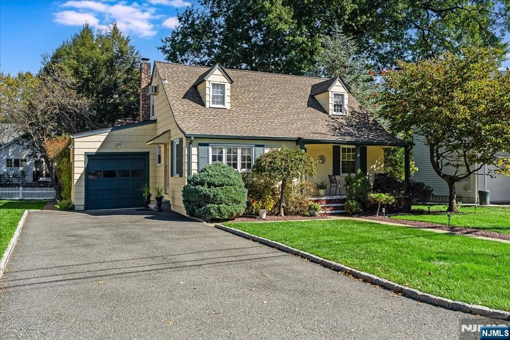 Photo of 20 Remington Road, Fair Lawn, NJ 07410 (MLS # 26013976)