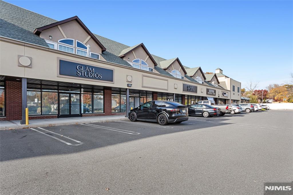 521 Livingston Street 3