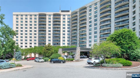 Photo of 2 Claridge Drive #3MW, Verona, NJ 07044 (MLS # 26025261)