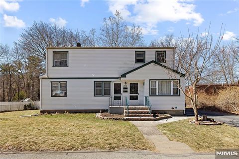35 Union Court Wanaque NJ 07420