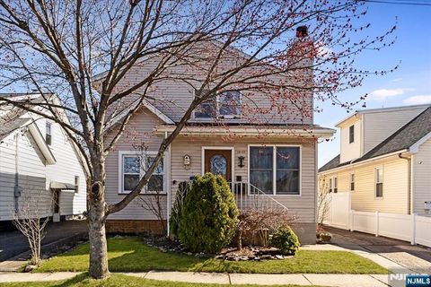 12-17 Roosevelt Place Fair Lawn NJ 07410