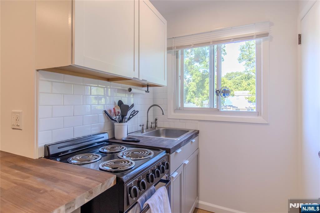 923 Ringwood Avenue 2