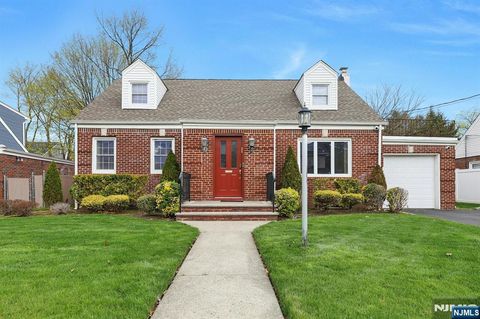 10-15 Ellis Avenue, Fair Lawn, NJ 07410 - MLS#: 25006027
